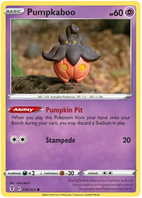 Pumpkaboo Pokemon card from Evolving Skies